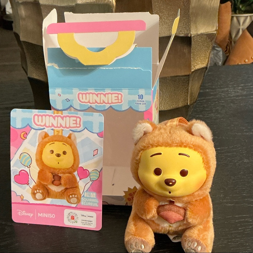 NWT Disney 🐿️ Squirrel Ecureuil - Picture 1 of 6